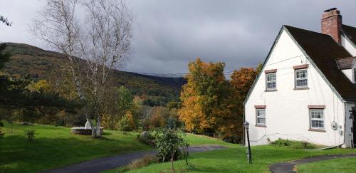 Gallery image of Georgian Garden in Windham