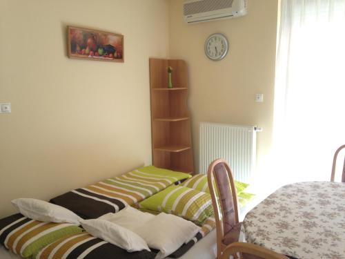 Nikola Apartman Udvari Medence Siófok 8600 Siófok, Köztársaság utc 4/B.fsz.2. kép - 3