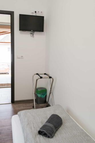 TV a/nebo společenská místnost v ubytování SárvárLAK Apartmanház