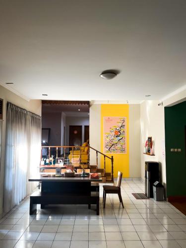 Ảnh trong thư viện ảnh của Roemah Renjana Bandung ở Bandung