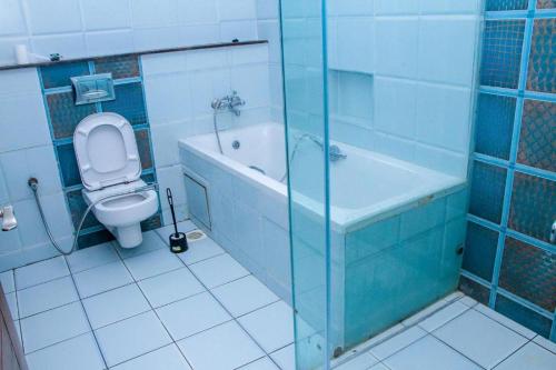 Vonios kambarys apgyvendinimo įstaigoje Lux Suites Antalya Luxury Apartments