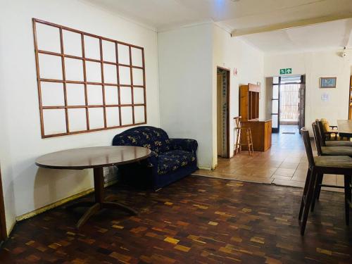 Χώρος καθιστικού στο Rosebank Hostel