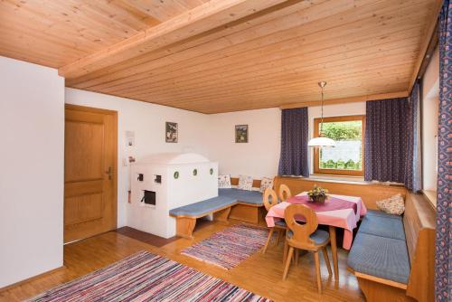 Postel nebo postele na pokoji v ubytování Haus Barbara