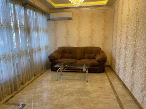 Apartment in Yerevan, on Orbeli street tesisinde bir oturma alanı