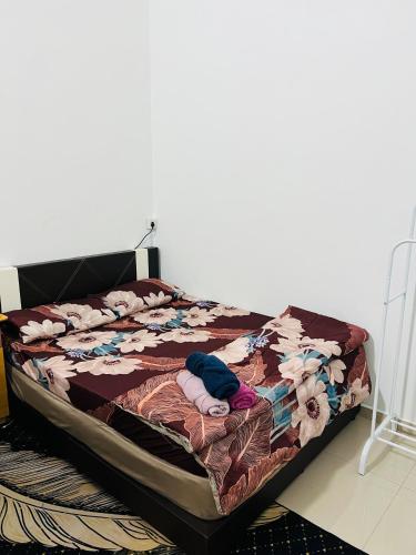 Кровать или кровати в номере Khalish homestay