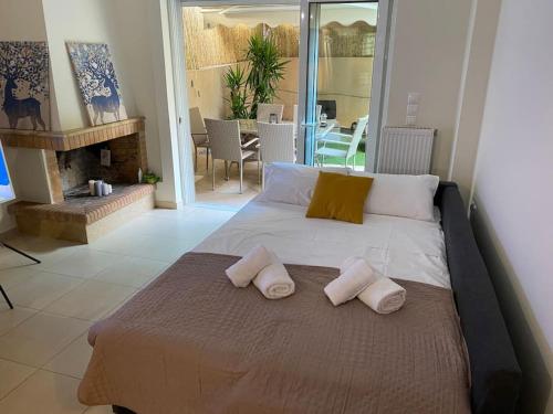 Lovely Apartment with Garden and indoor Fireplace!