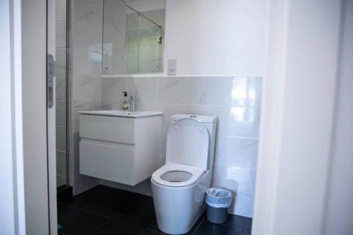 Galería fotográfica de Special 1 Bed Apt W/pool View @Embassy Gard 70m2 en Cantonments