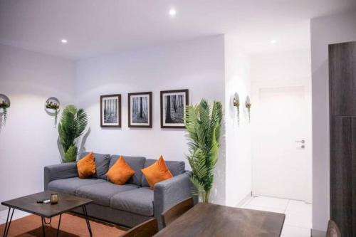 Galería fotográfica de Special 1 Bed Apt W/pool View @Embassy Gard 70m2 en Cantonments