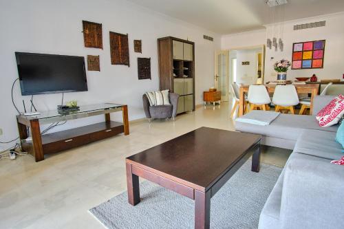 Beautiful duplex penthouse near Puerto Banus