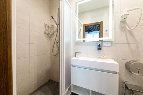 MISTO capsule hotelにあるバスルーム