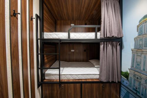 MISTO capsule hotelにあるベッド