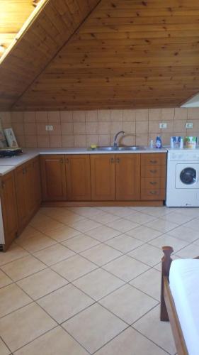 Guesthouse Nora - Image 6