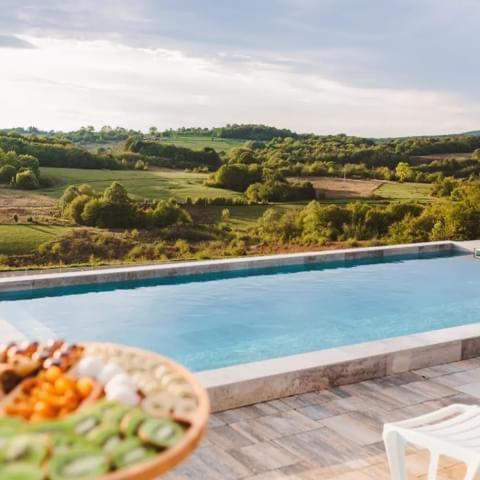 Bazén v ubytování La Répit Villa nebo v jeho okolí