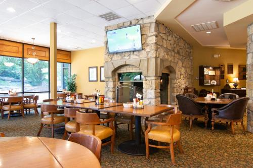 Εστιατόριο ή άλλο μέρος για φαγητό στο Ozark Livin' Lodge