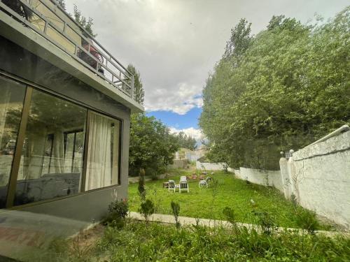 Mulberry Lodge Astore – Photos 3