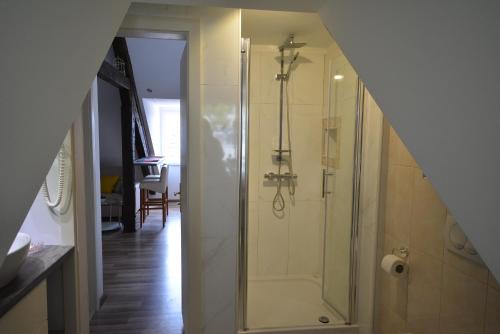 Petrova Attic