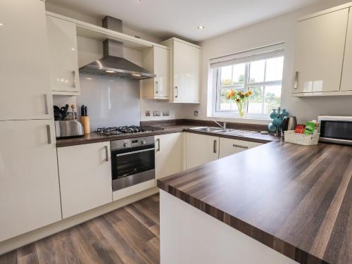 Una cocina o zona de cocina en Shore View