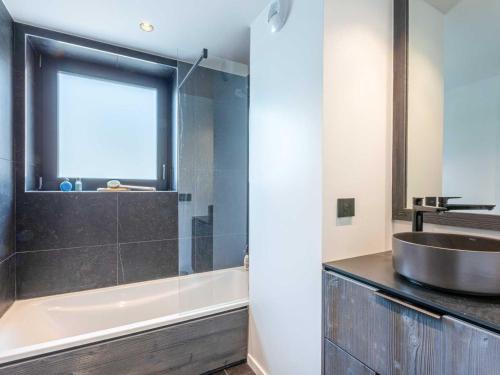 Bel appartement avec wifi, garage, cheminée et grande terrasse au pied des pistes à Val-d'Isère