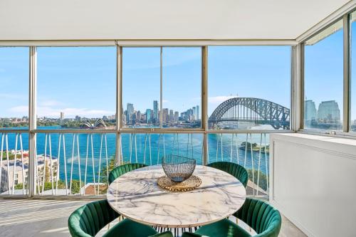 Billede fra billedgalleriet på Sydney's Landmark Views from Luxury 2Bd Apt i Sydney