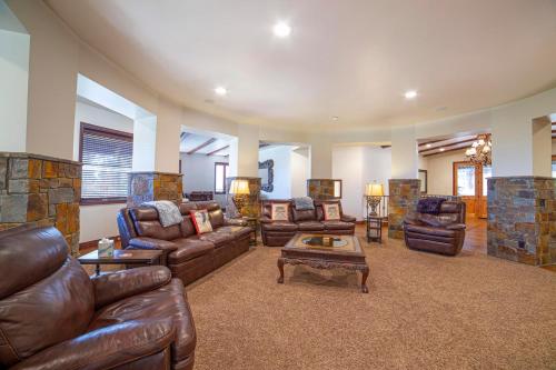 Gallery image of #298 - Ski-In, Ski-Out Luxurious Mountain Estate & Private Spa in Mammoth Lakes