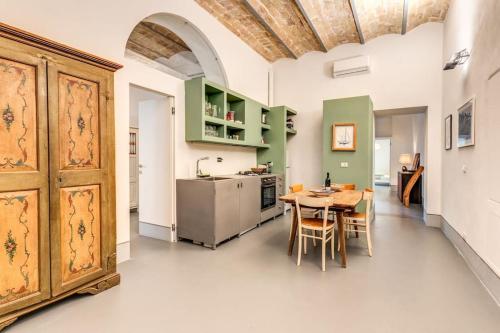 Trastevere 2 bdr orto botanico with private patio