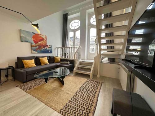 P Sanz 1, 405 by YBH