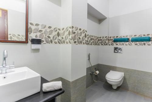 A bathroom at Kalyan Villa Homestay