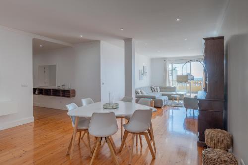 Centre Funchal top floor terrace & large balconies