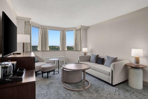 Hilton Arlington National Landing Image