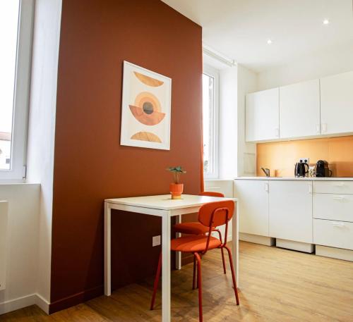 Le Terracotta - Joli studio Metro D Valmy et quais de Saone - wifi inclus