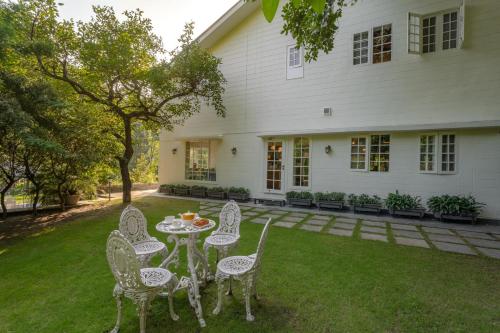 En have udenfor LohonoStays Ivy Cottage