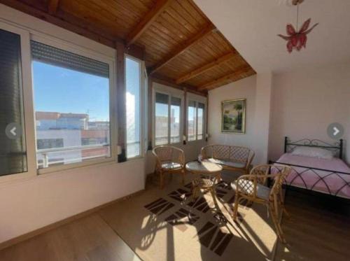 Airy, sunny & bright apartment in Golem - Imazhi 2