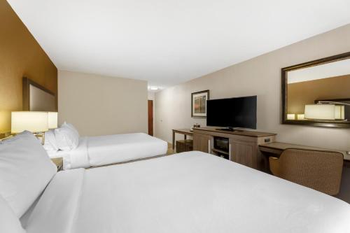 Postel nebo postele na pokoji v ubytování Comfort Inn, Cleveland South - Richfield