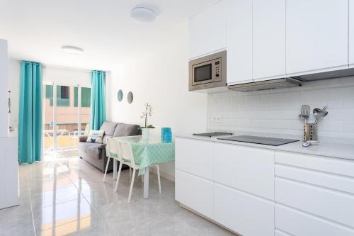 Home2Book Cozy Pool & Terrace Apt Los Cristianos