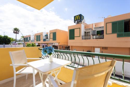 Home2Book Cozy Pool & Terrace Apt Los Cristianos