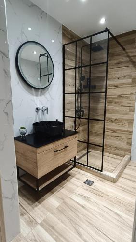 Comfort Corner Spacious & Quiet 2BR Apartment in Thessaloniki