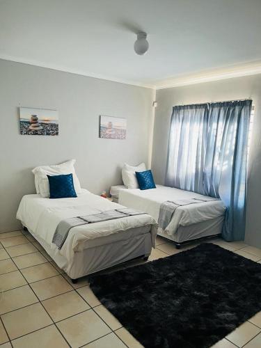 Postel nebo postele na pokoji v ubytování Saint Airbnb