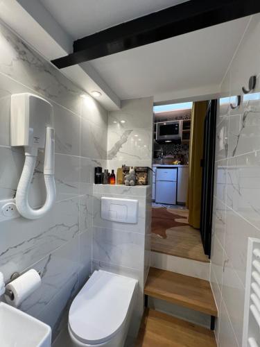 Un baño de Studios Pasteur- Paris XVe