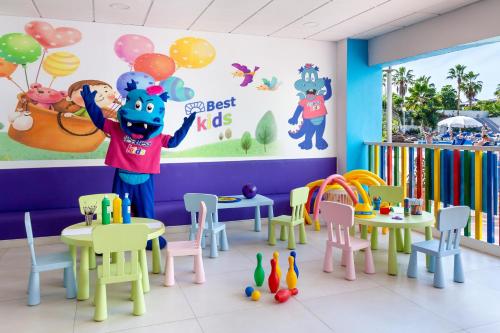 Dětský klub v ubytování Hotel Best Tenerife