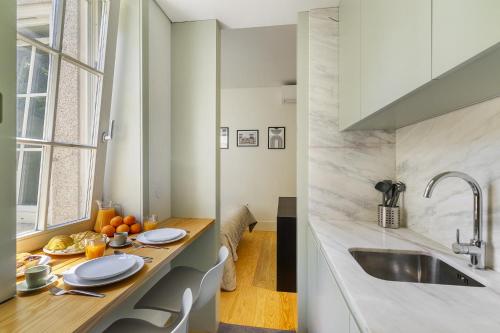 WHome Timeless Luxury Porto w/ AC & Elevator