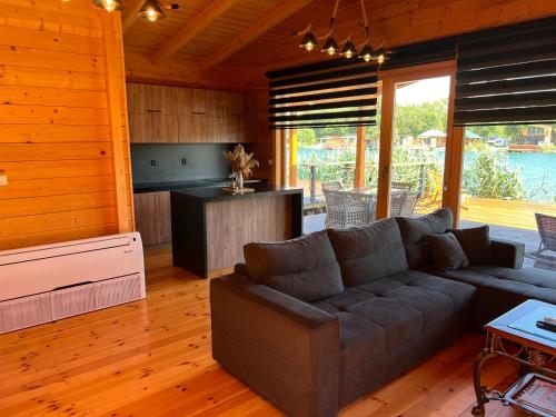 Φωτογραφία από το άλμπουμ του GOLD FISH σε Gornji Štoj