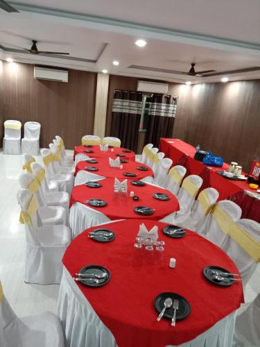 HOTEL R K PALACE – Photos 2
