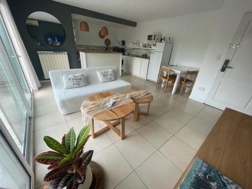 Η κουζίνα ή μικρή κουζίνα στο Departamento impecable excelente ubicación cerca de todo