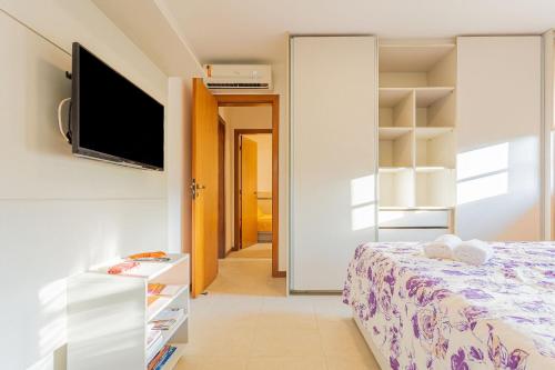 Postel nebo postele na pokoji v ubytování PF20 Apto 2 Quartos Decorado e Aconchegante - Reserva Timeantube