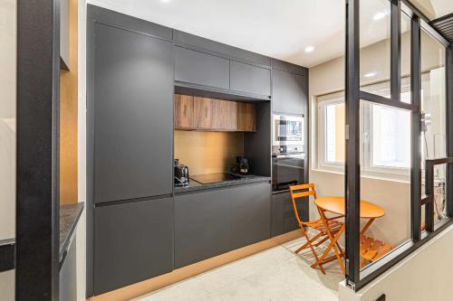 Photo de la galerie de l'établissement Sublime appartement haussmannien, à Cannes