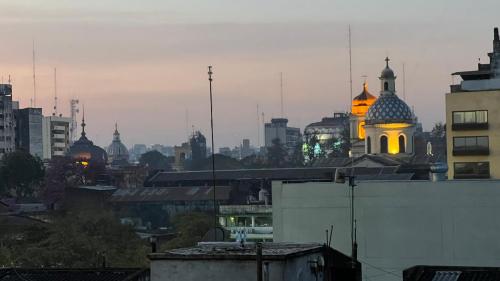 a view of a city with domes and a building at Departamento frente a la CASA HISTÓRICA DE TUCUMAN in San Miguel de Tucumán