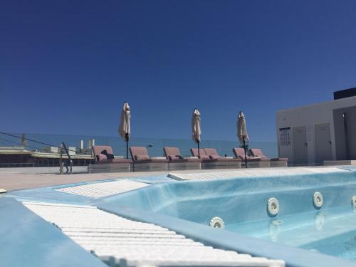 Bazén v ubytování Hotel Natursun nebo v jeho okolí