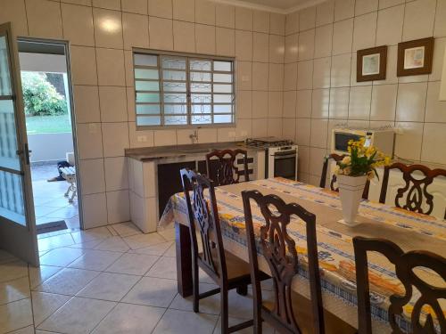 Dapur atau dapur kecil di Chácara PALOMA