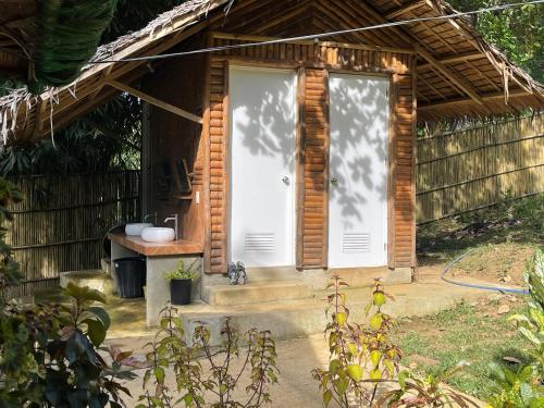 Κήπος έξω από το Blue Moon Guesthouse