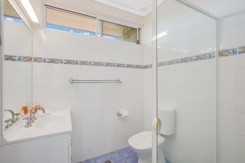 Un baño de Fishpen Holiday Apartments